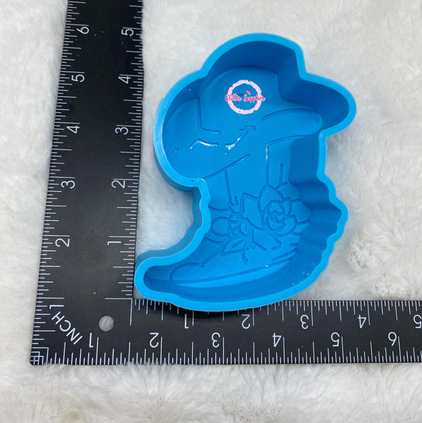 Hat w/ Boots Freshie